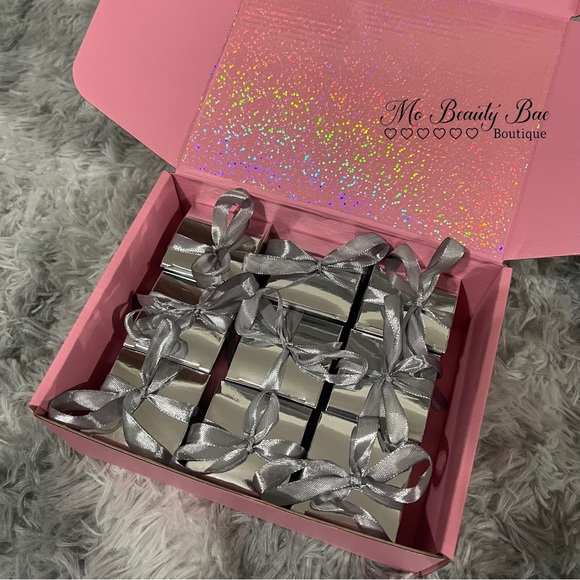 Boutique Surprise Gift Box - Picture 11 of 11